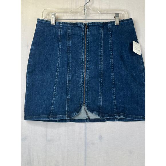 We The Free Dresses & Skirts - NWT We The Free Layla High Waisted front zipper denim mini skirt, size 10